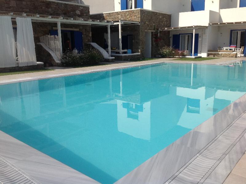 Blue, White And Grey Suites Ορνός Εξωτερικό φωτογραφία